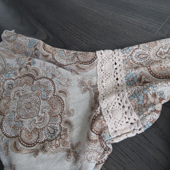 Paisley Bell Sleeve Top - Picture 4 of 5
